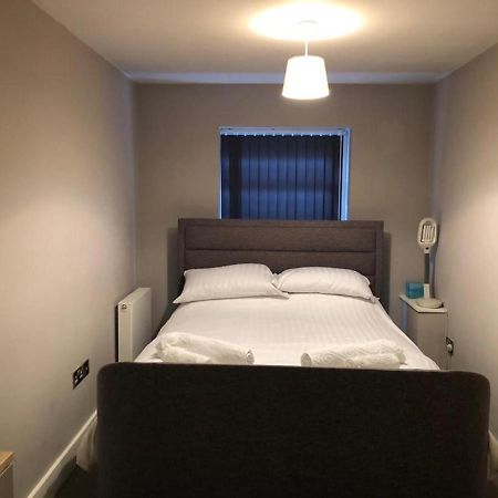 Charming 2-Bed Apartment In Christchurch Christchurch  Luaran gambar